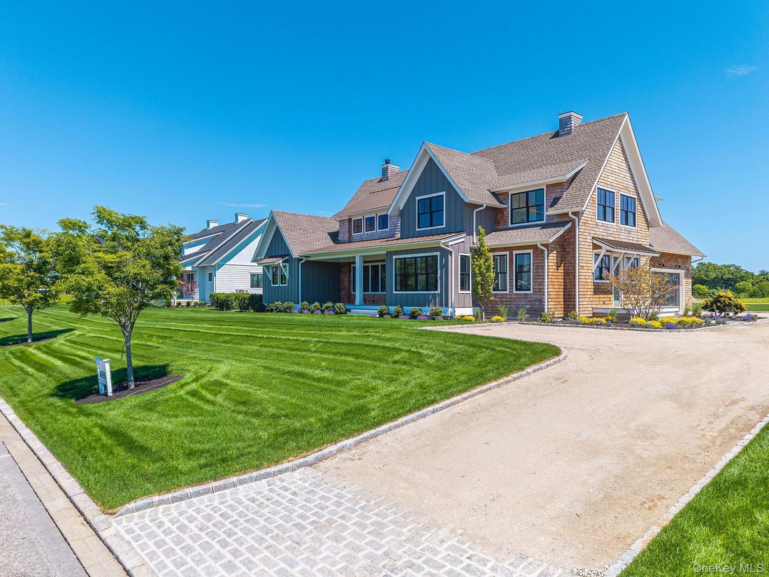 House in Calverton, New York, United States 2 - 18101548