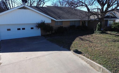 House in Comanche, Texas, United States 1