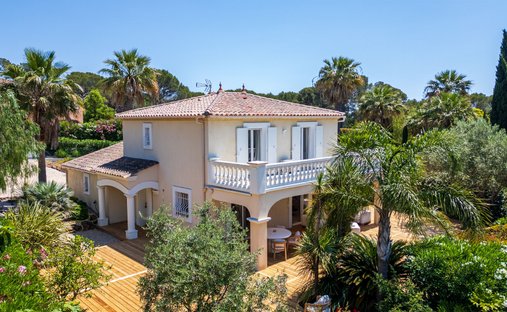 Villa in Aiguebonne, Saint-Raphaël, France 1