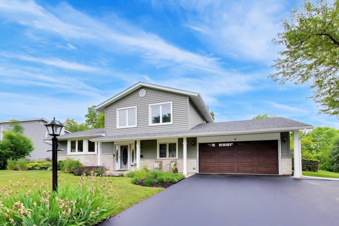House in Hoffman Estates, Illinois, United States 3 - 18132715