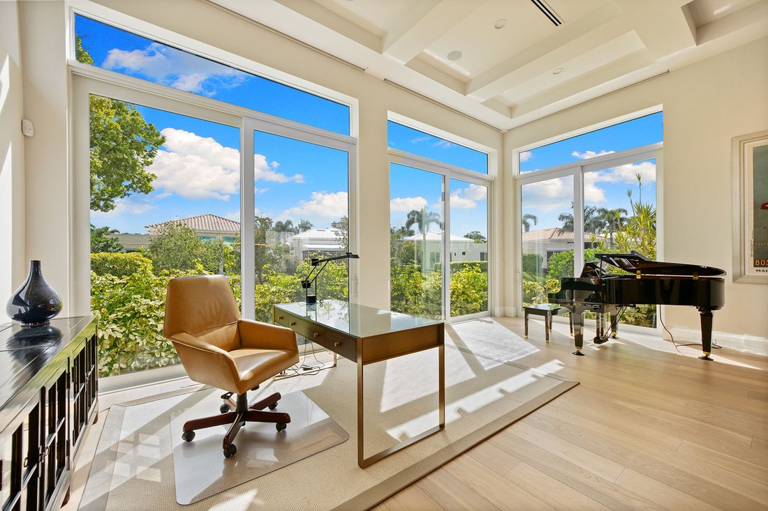 Naples, Florida, United States 5 - 17372456