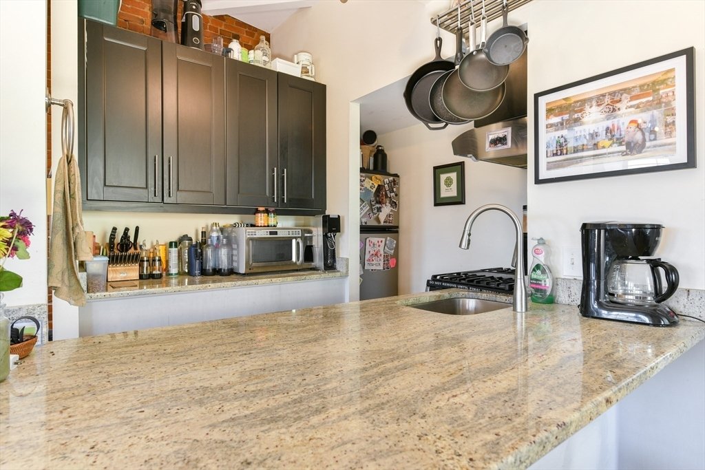 Condo in Boston, Massachusetts, United States 5 - 18129764