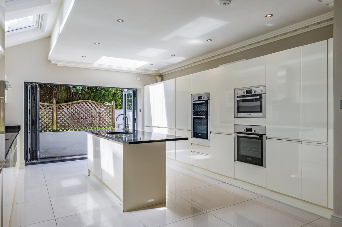 House in Walham Green, Hammersmith and Fulham, England 1 - 18127654