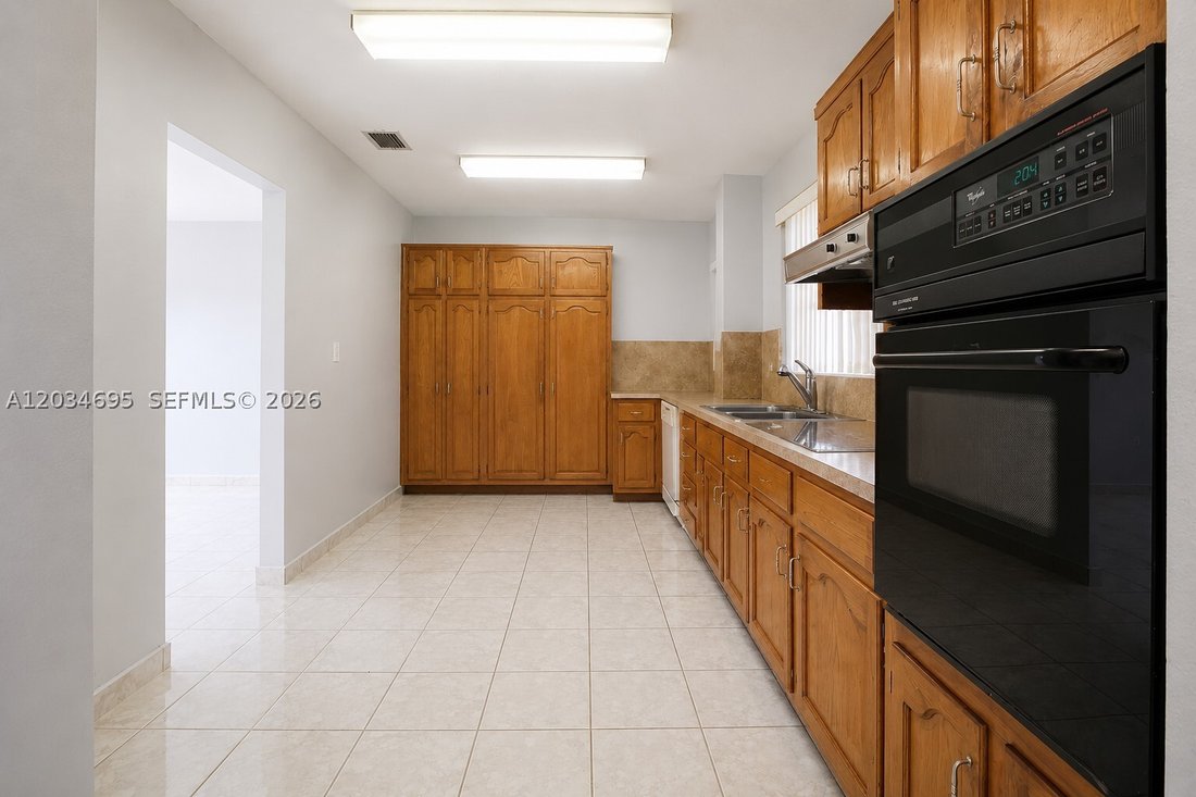 House in Miami, Florida, United States 5 - 18132926