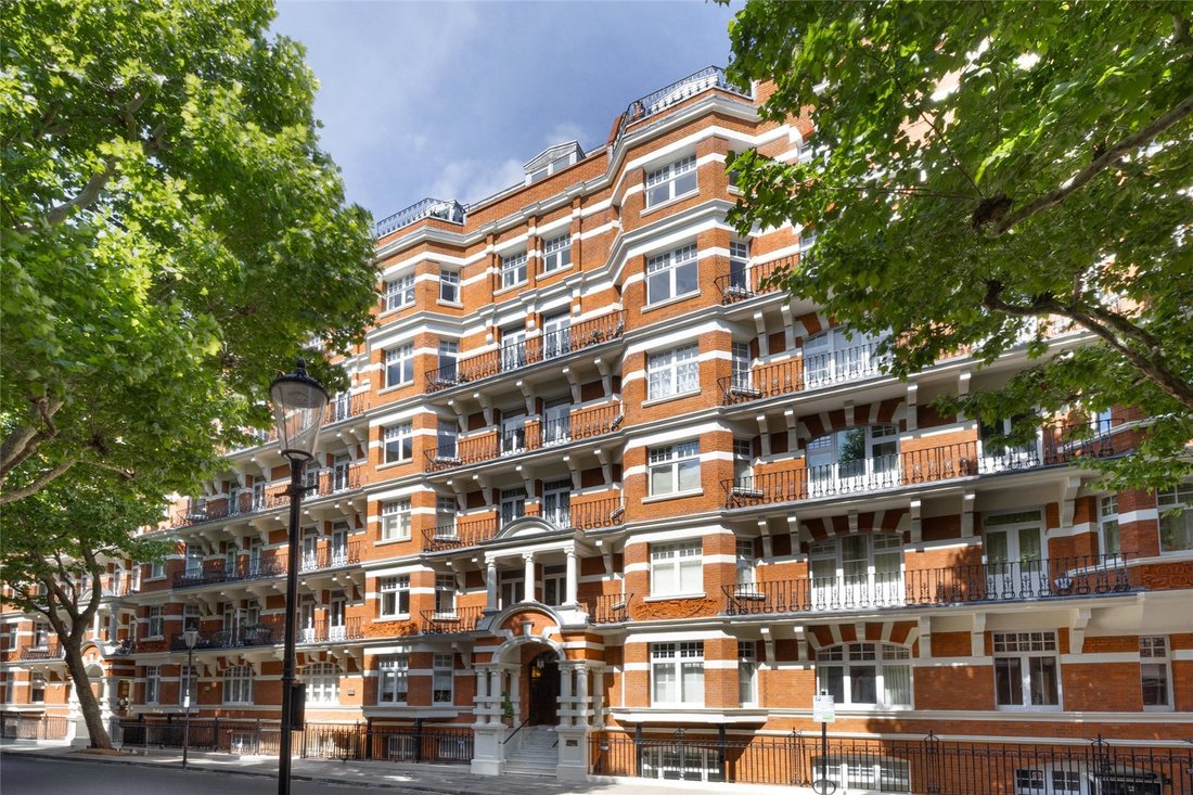Apartment in Brompton, Kensington And Chelsea, England 2 - 18129420