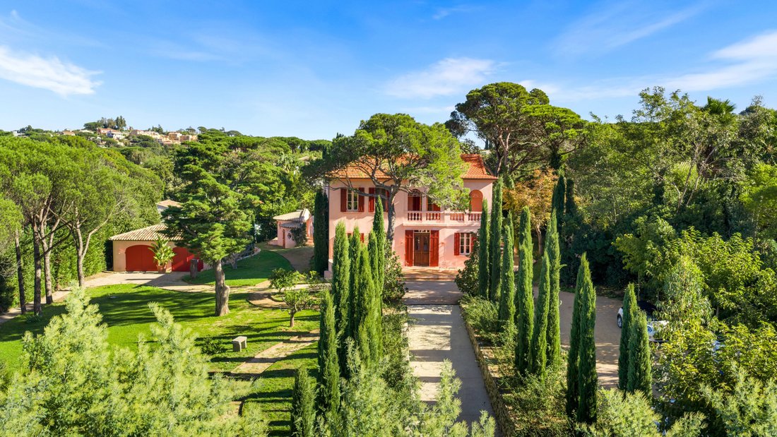 Villa in Zone Est Diffuse, Saint-Tropez, France 1 - 16729476