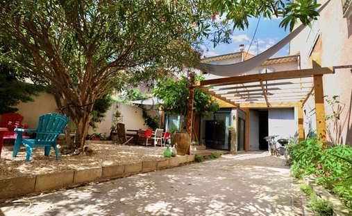 House in Peripherie, Serignan, France 1