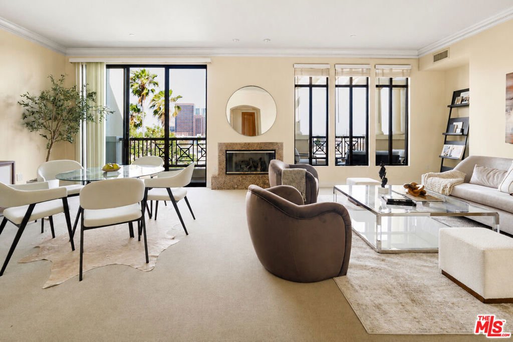 Condo in Los Angeles, California, United States 1 - 18132510