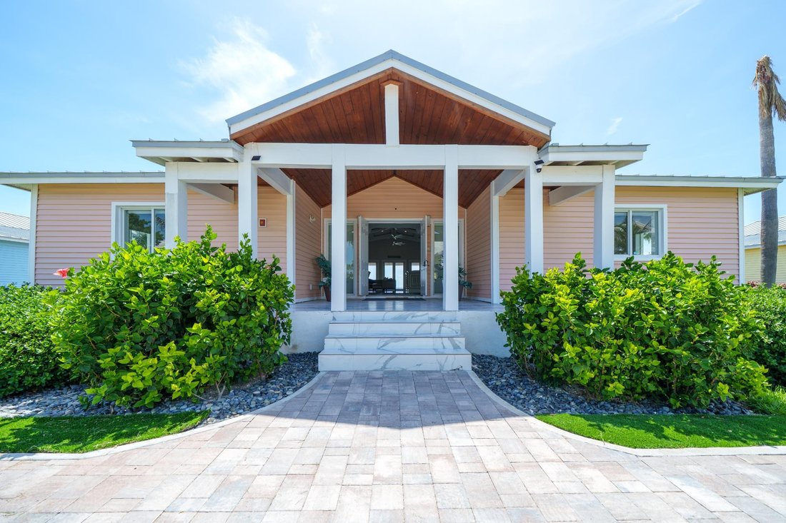 House in Bailey Town, Bimini, The Bahamas 3 - 18139541