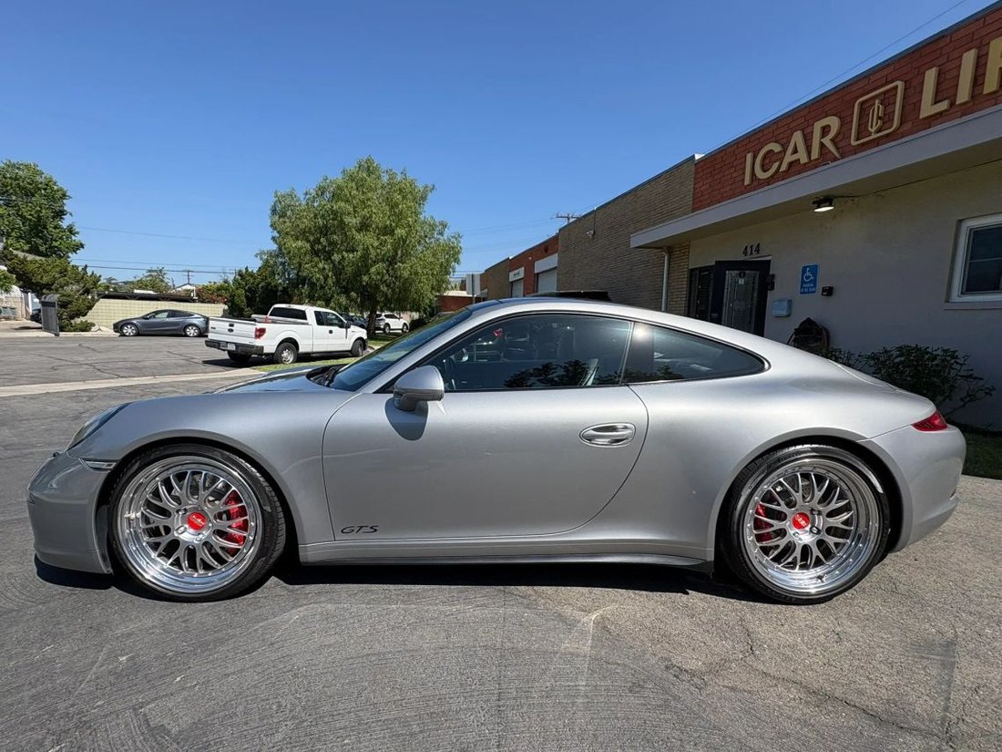 Coupe in Arcadia, CA, United States 3 - 18133887