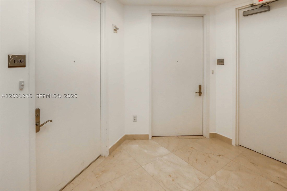 Condo in Sunny Isles Beach, Florida, United States 2 - 18085563