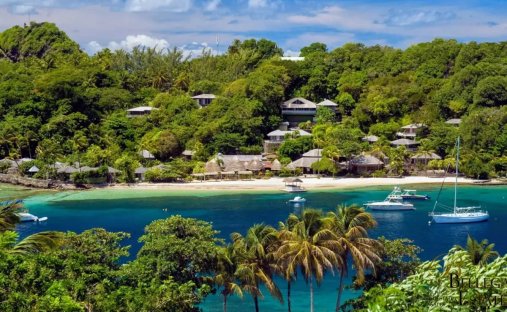 Land in Arnos Vale, Saint Vincent and the Grenadines 1