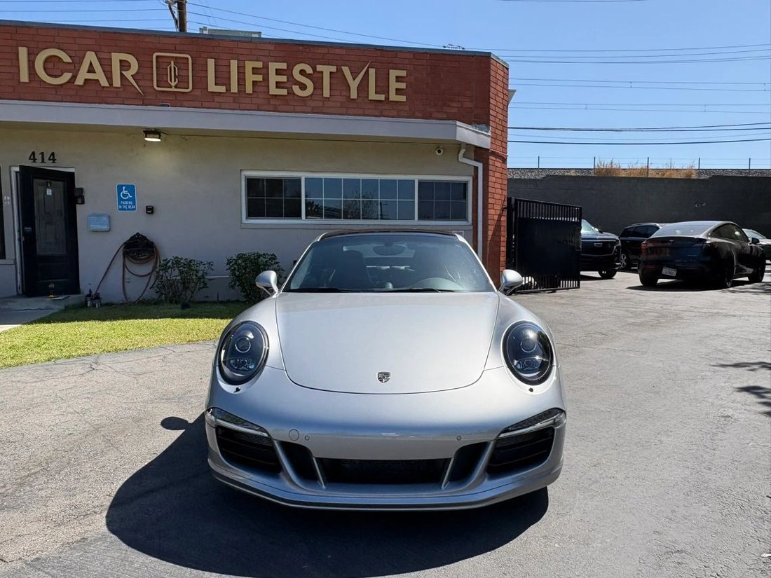 Coupe in Arcadia, CA, United States 2 - 18133887