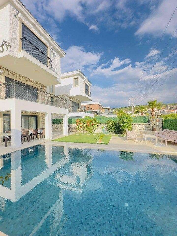 İzmir, İzmir, Turkey 1 - 18128255