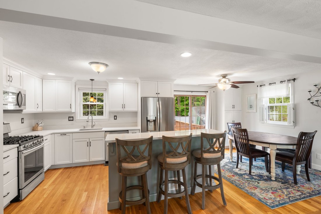 House in Canton, Massachusetts, United States 5 - 18129616