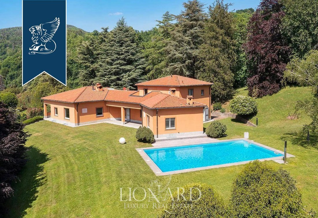 Villa in Tavernerio, Lombardy, Italy 1 - 18132829