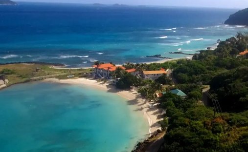 Land in Belmont Bay, Saint Vincent and the Grenadines 1