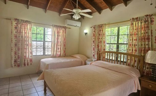 House in Lower Bay, Grenadines, Saint Vincent and the Grenadines 1