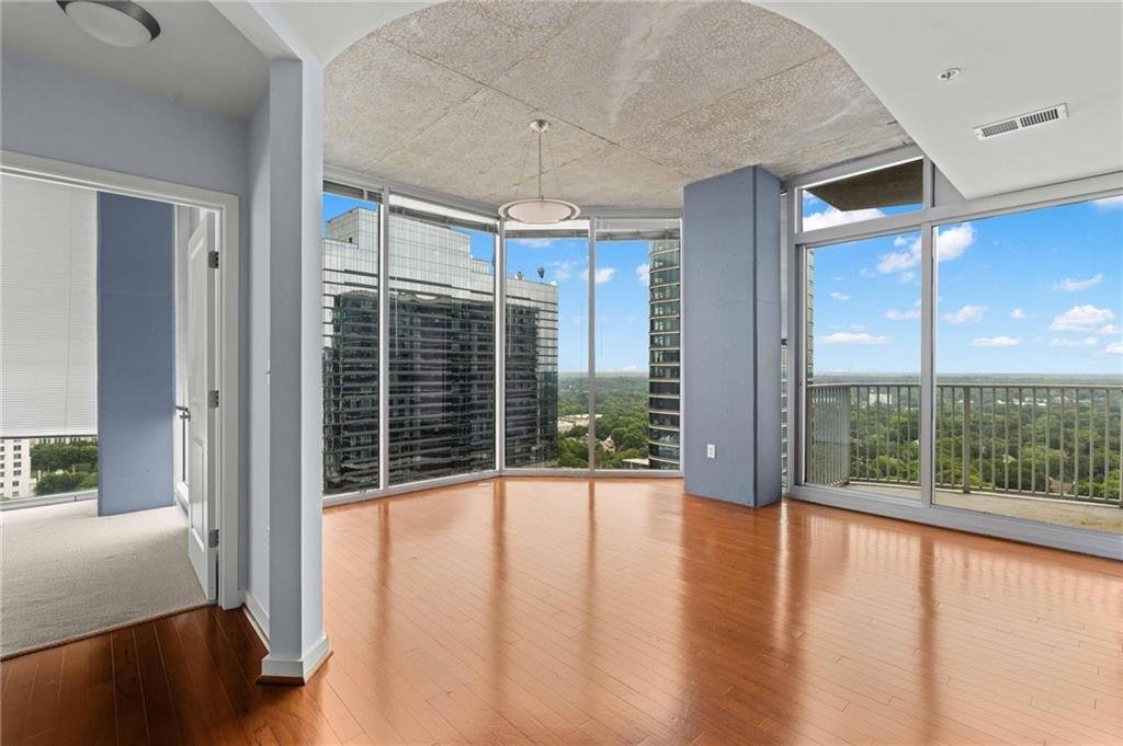 Condo in Atlanta, Georgia, United States 4 - 18132448