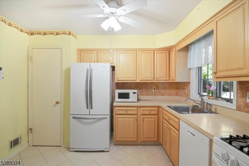 House in Rockaway, New Jersey, United States 3 - 18134106
