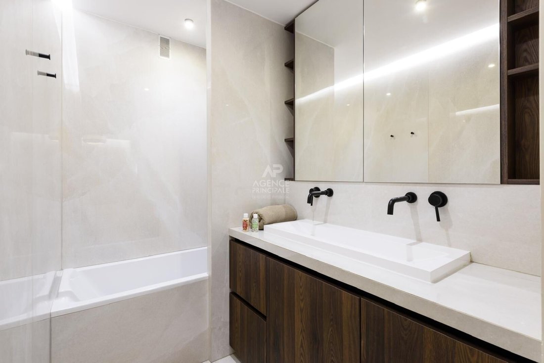 Apartment in Pavé des Gardes, Chaville, France 5 - 18128041