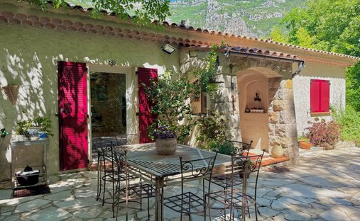 Villa in Tourrettes-sur-Loup, Provence-Alpes-Côte d'Azur, France 1