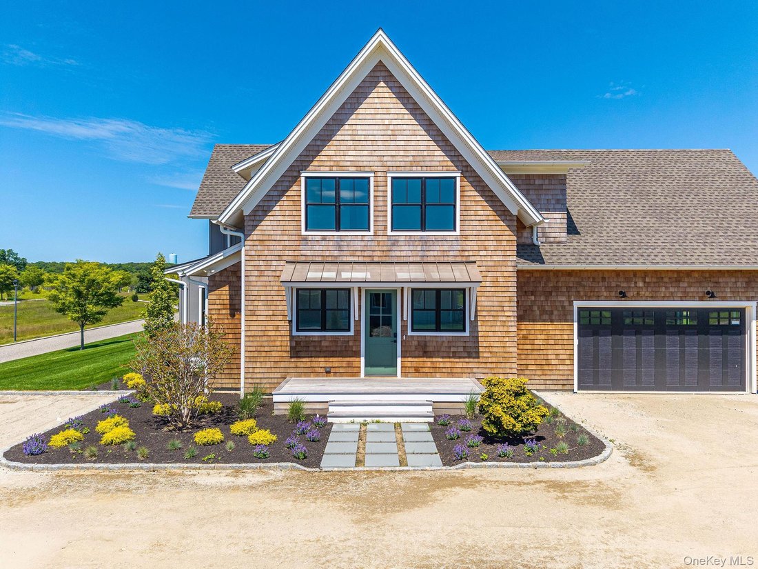 House in Calverton, New York, United States 3 - 18101548