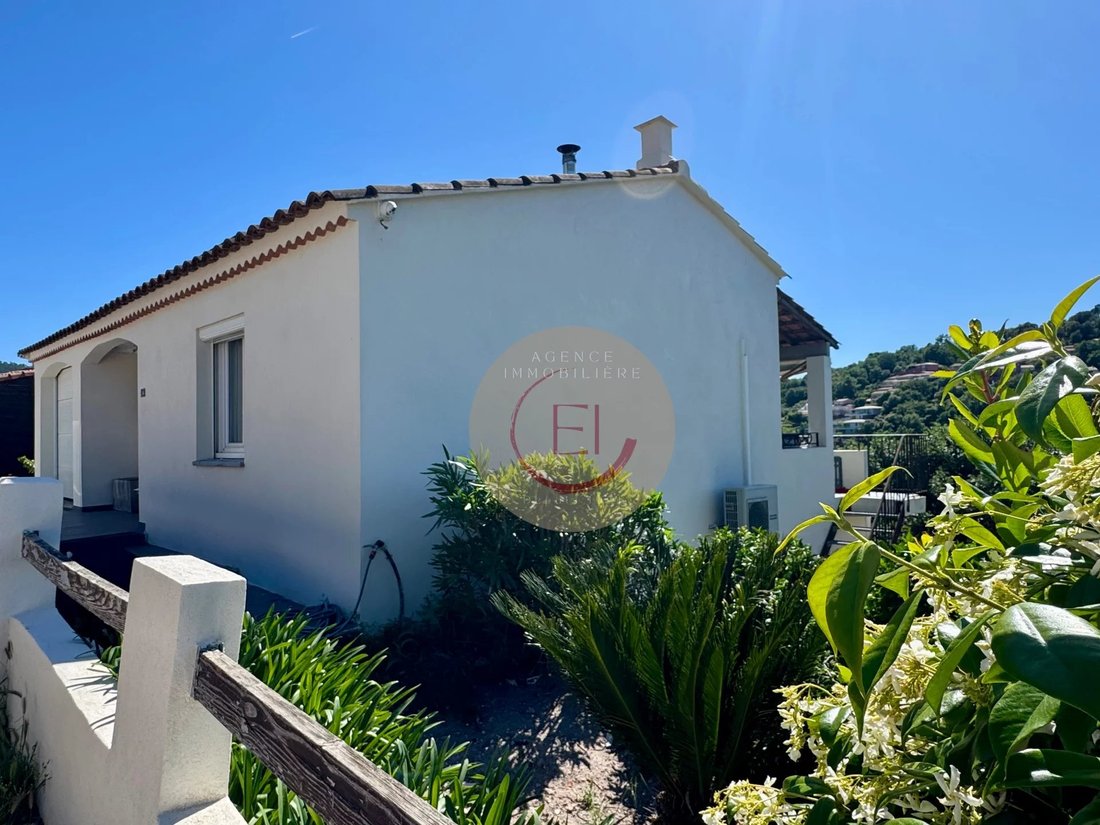 Villa in Les Adrets-de-l'Estérel, Provence-Alpes-Côte d'Azur, France 3 - 18129728