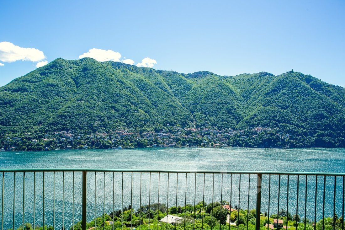 Villa in Cernobbio, Lombardy, Italy 3 - 18127054