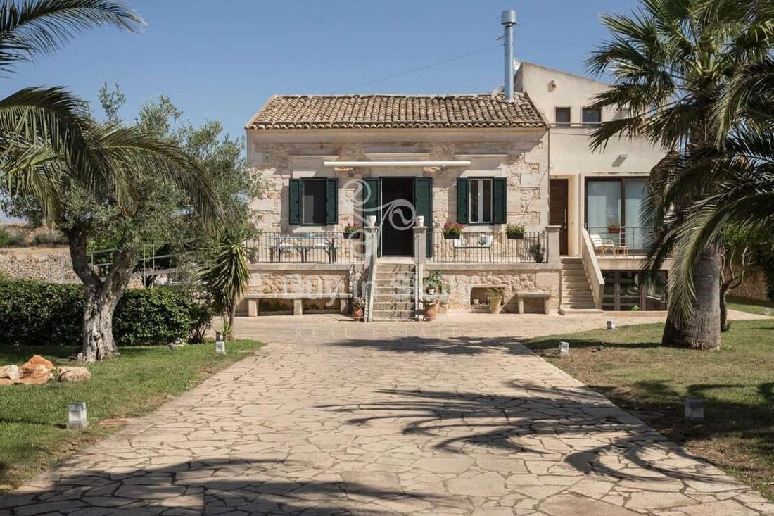 Villa in Puntarazzi - Donnafugata, Ragusa, Sicily 1 - 18128312
