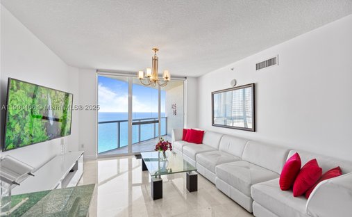 Condo in Golden Beach, Florida, United States 1