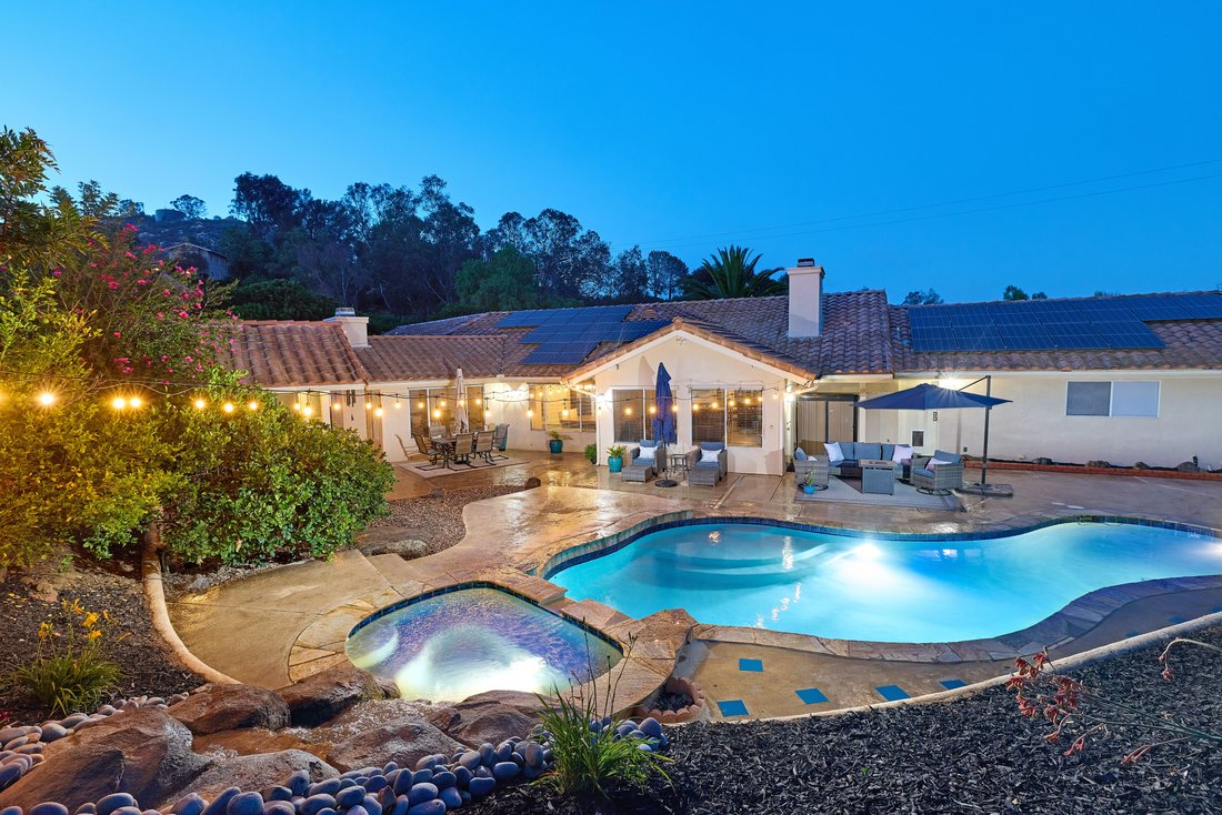 House in Escondido, California, United States 4 - 18129610