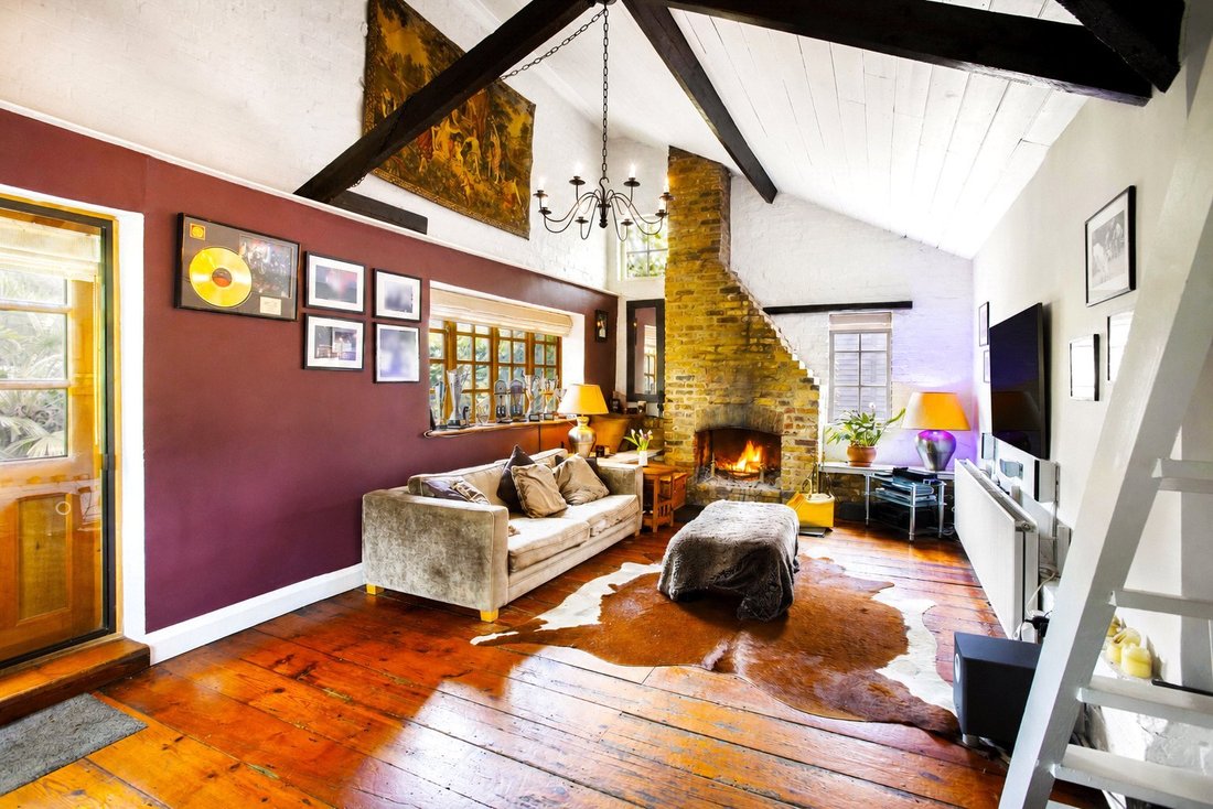 House in Waltham Cross, England 5 - 17828462