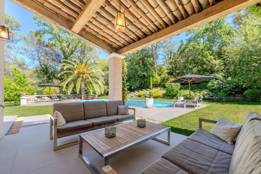 House in Mougins, Provence-Alpes-Côte d'Azur, France 2 - 17602541