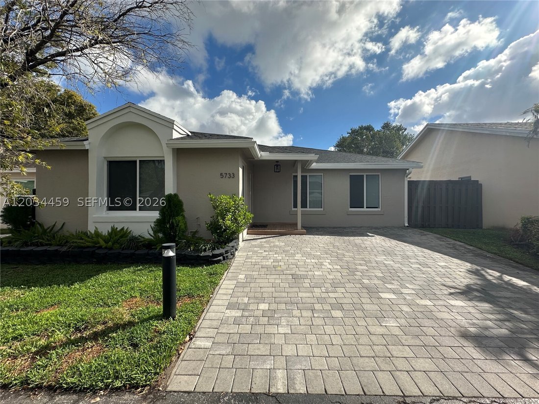 House in Doral, Florida, United States 1 - 18128139