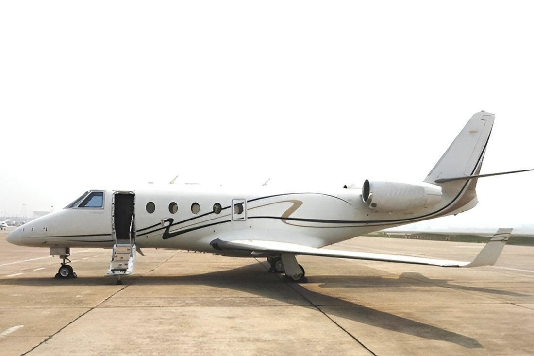 Midsize Jet in Kochi, India 1 - 18133673