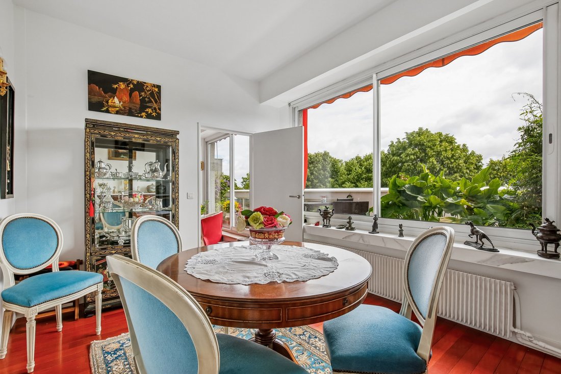 Apartment in Saint-Cloud, Ile-de-France, France 5 - 18128293