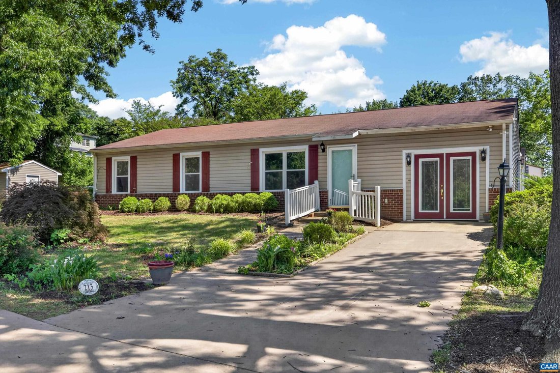 House in Charlottesville, Virginia, United States 3 - 18081668