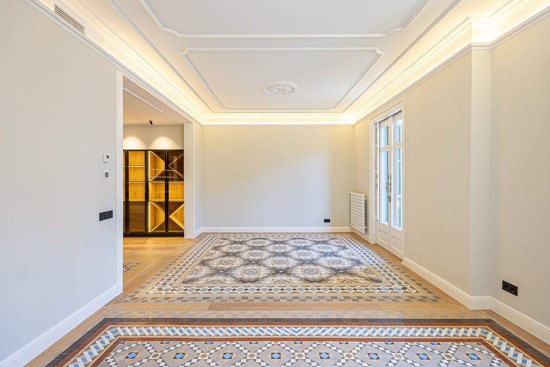 Apartment in Eixample, Barcelona, Spain 4 - 18128156