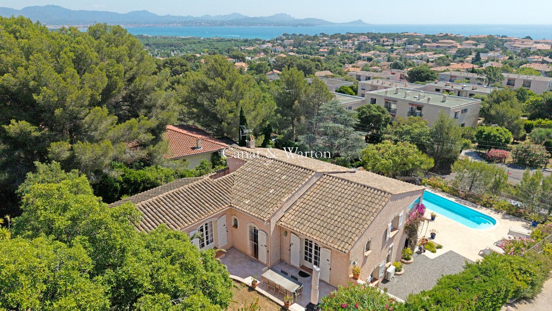 Villa in Frejus, Provence-Alpes-Côte d'Azur, France 3 - 18130588