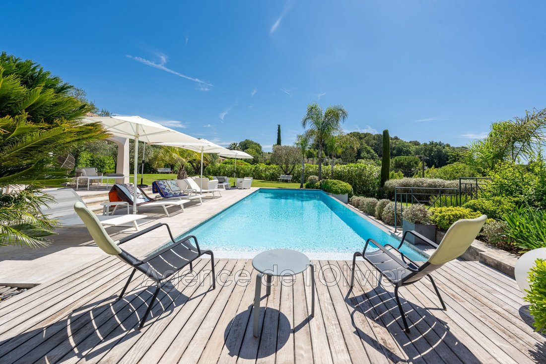 Villa in Le Rouret, Provence-Alpes-Côte d'Azur, France 3 - 18129875