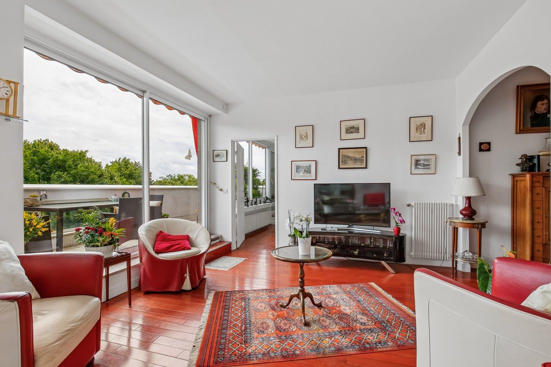 Apartment in Saint-Cloud, Ile-de-France, France 3 - 18128293