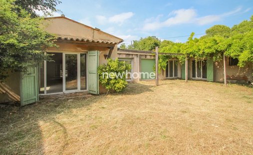 House in Châteauneuf-Grasse, Provence-Alpes-Côte d'Azur, France 1