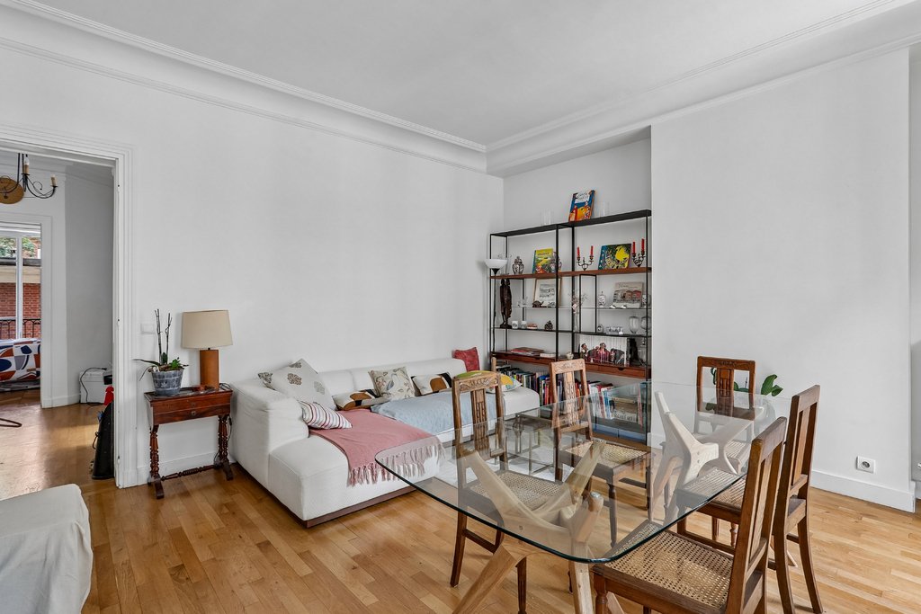 Apartment in Gros Caillou, Paris 7e Arrondissement, Paris 3 - 18130107