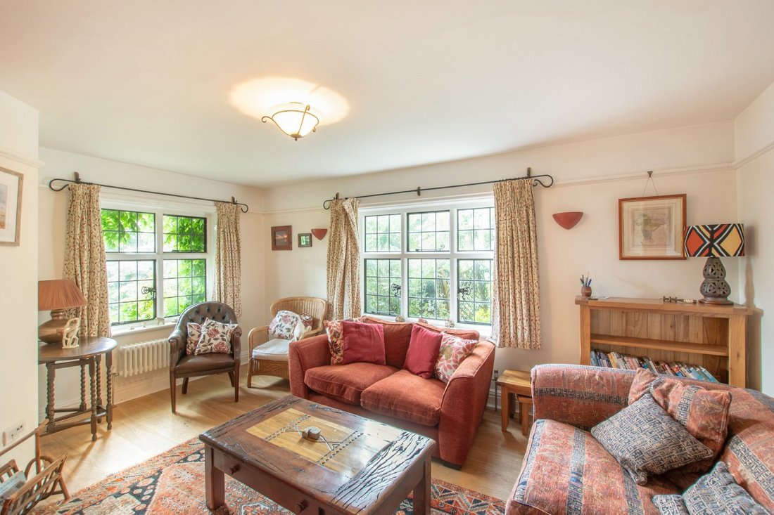 House in Almshouse Common, Beacon Hill, England 3 - 18127659
