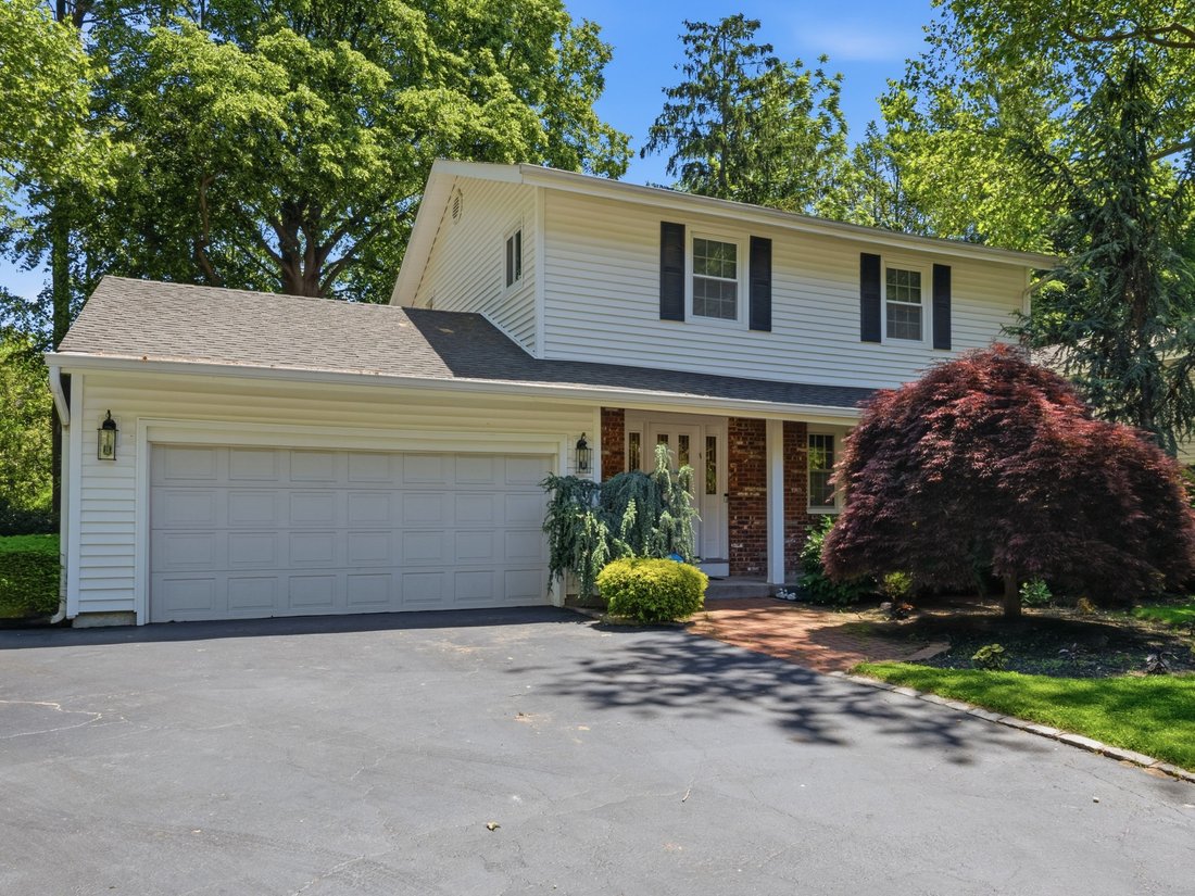 House in Port Washington, New York, United States 2 - 18040006