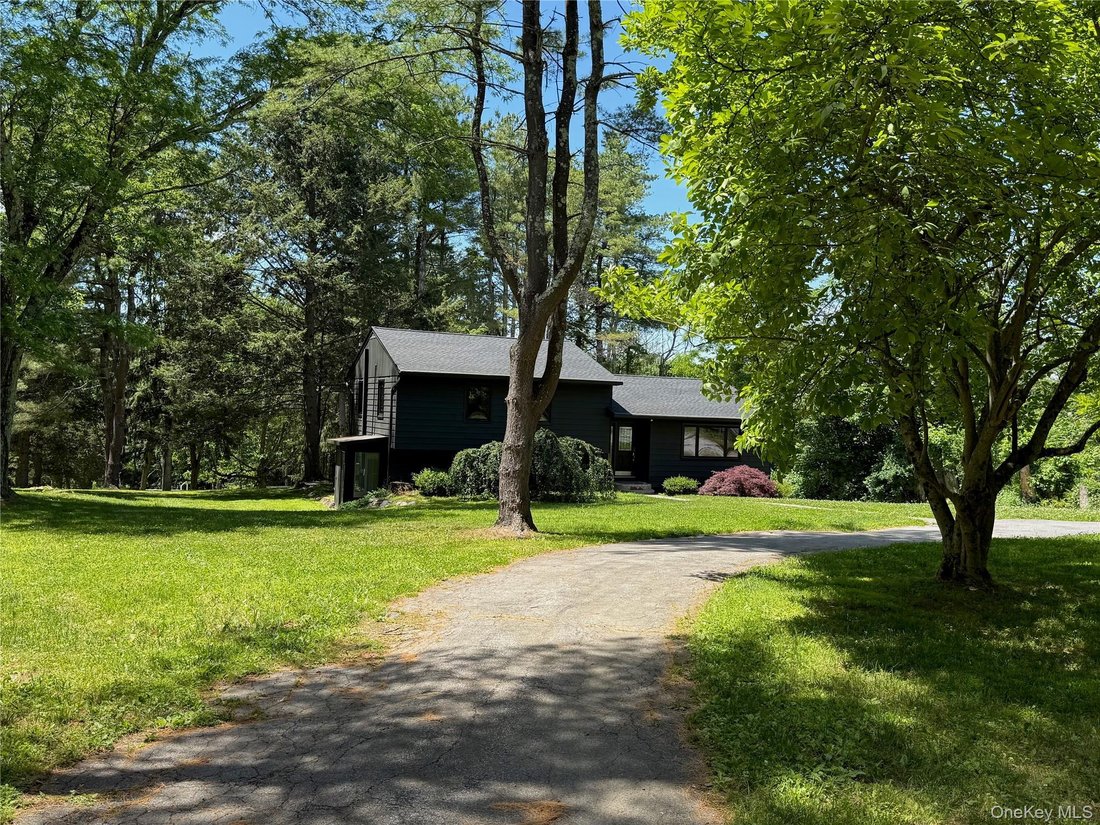 House in Pleasant Valley, New York, United States 2 - 17694056
