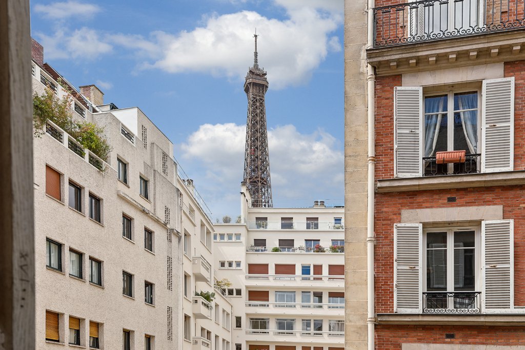 Apartment in Gros Caillou, Paris 7e Arrondissement, Paris 1 - 18130107
