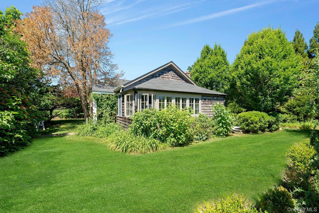 House in Greenport West, New York, United States 1 - 18129700