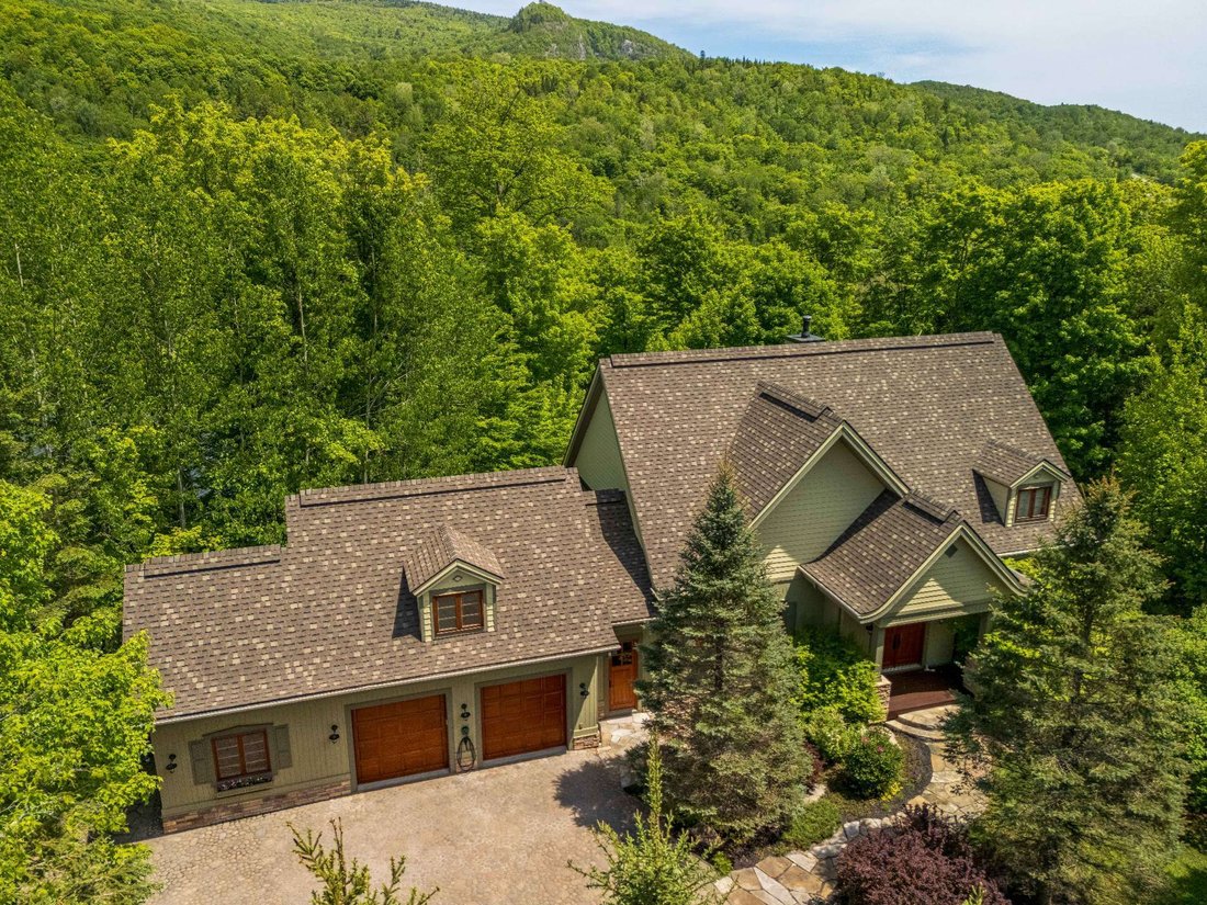 House in Mont-Tremblant, Quebec, Canada 1 - 18130066
